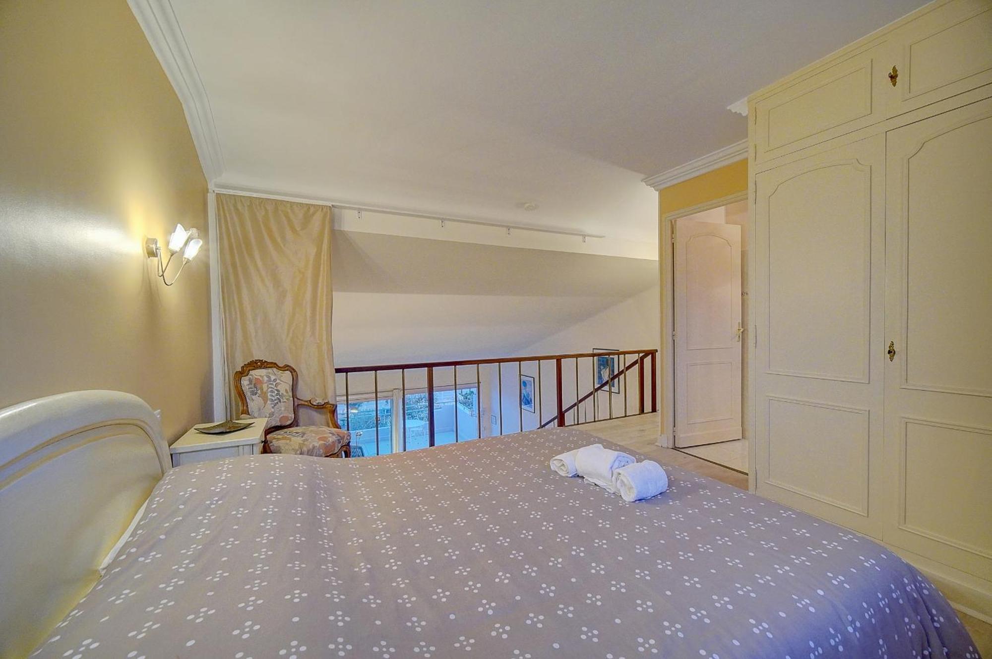 Superbe Duplex Idealement Situe Proche Plages Avec Grande Terrasse Vue Port !L A1B59 Кан Екстериор снимка